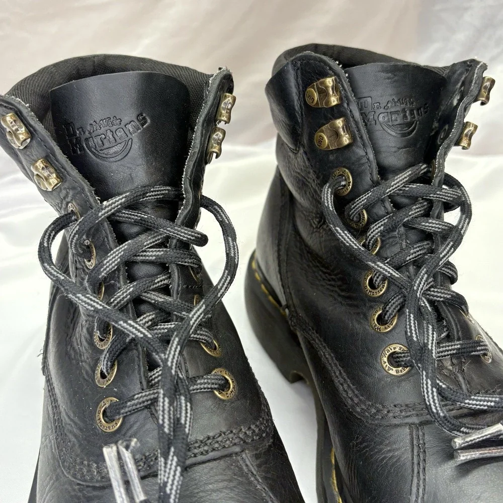 Dr. Martens excellent preowned